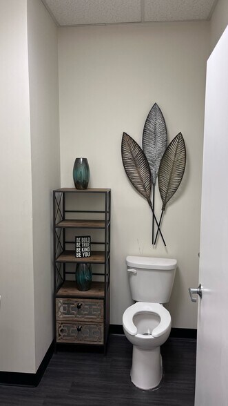 More Photos Of 409 E Marlton Pike, Cherry Hill Office For Lease