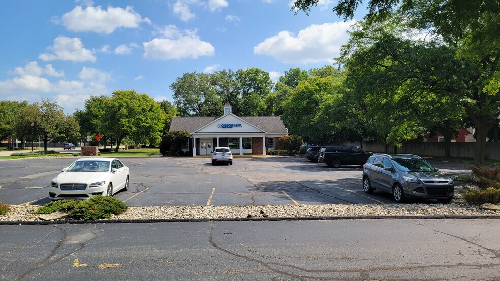 More Photos Of 39475 Ann Arbor Rd E, Plymouth Bank For Lease