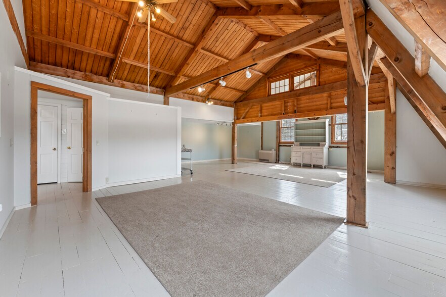 More Photos Of 2049 Post Rd, Wells Storefront Retail Office For Sale