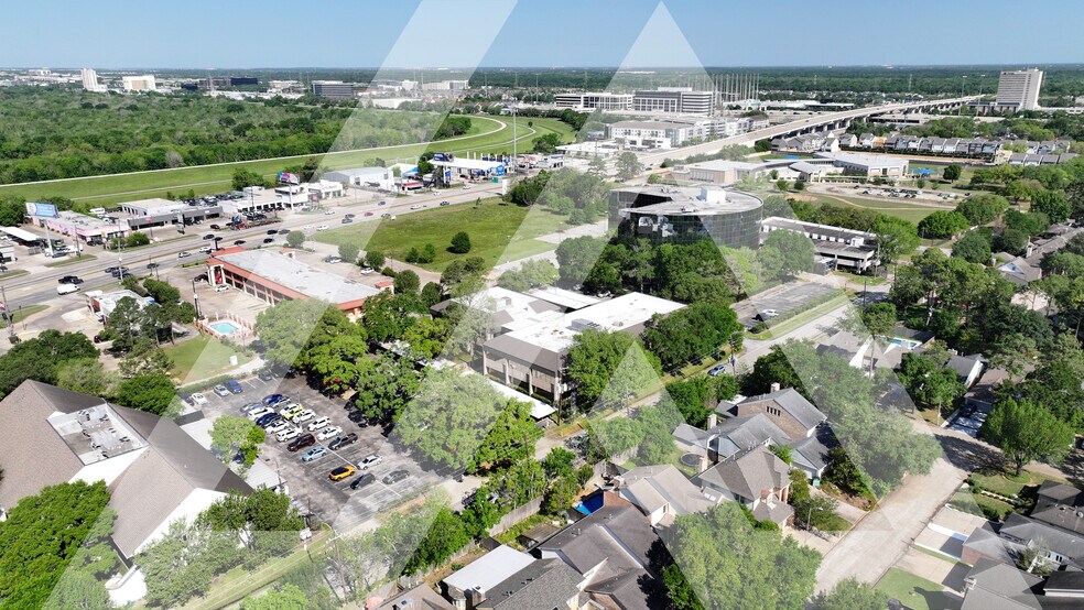 More Photos Of 16000 Barkers Point Ln, Houston Office For Lease