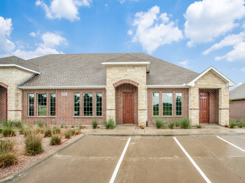Primary Photo Of 8112 Liberty Grove Rd, Rowlett Medical For Lease