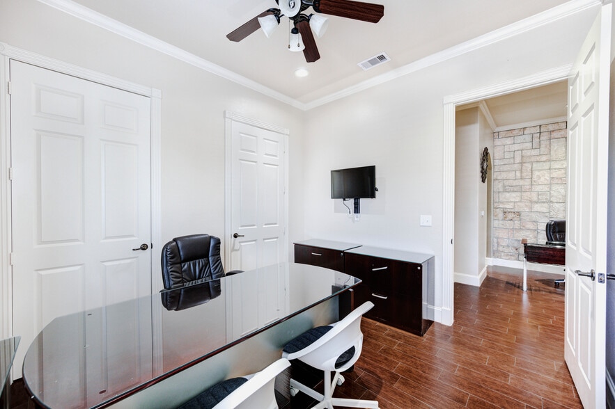 More Photos Of 1836 Snake River Rd, Katy Office Residential For Sale