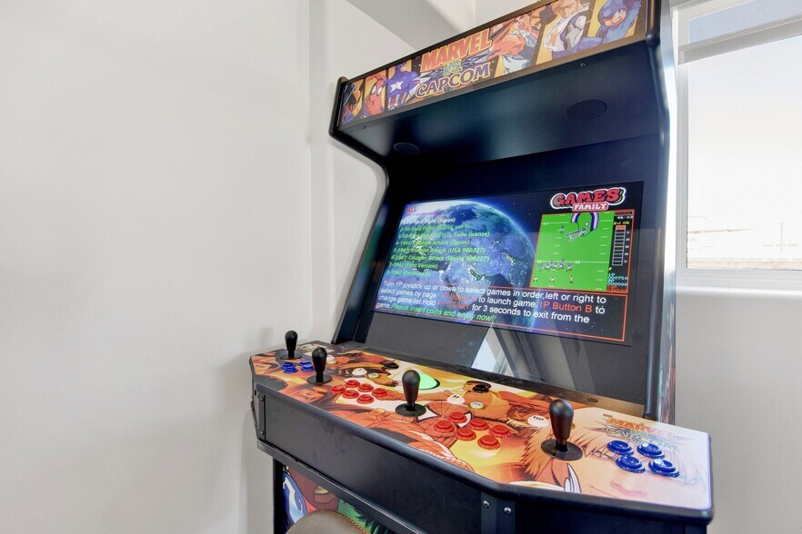 More Photos Of 5121 E Ocean Blvd, Long Beach Apartments For Sale