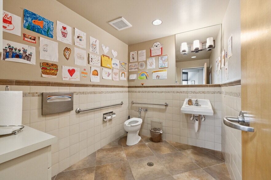 More Photos Of 550 Price Ave, Redwood City Office For Sale