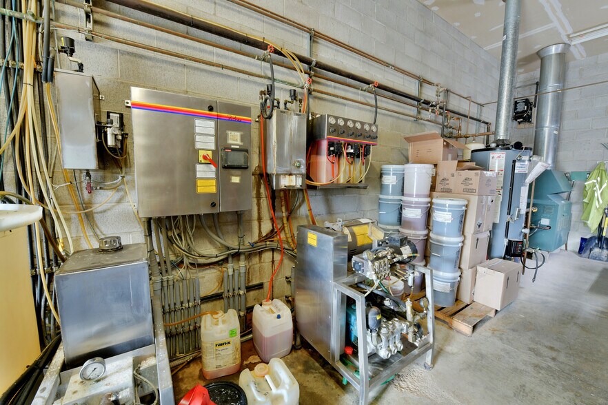More Photos Of 2455 Maysville Pike, Zanesville Carwash For Sale