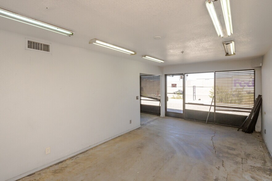More Photos Of 1950 Centers Ave, Lake Havasu City Warehouse For Lease