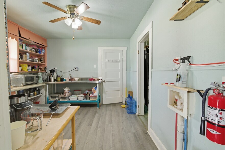 More Photos Of 201 S 31st St, Temple General Retail For Sale