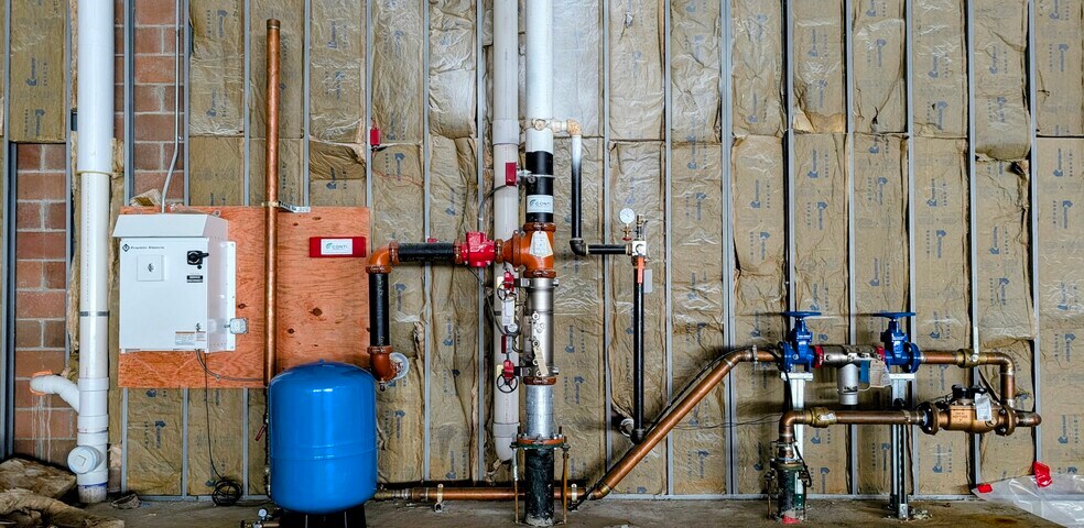 More Photos Of 41128-41496 Ann Arbor Rd E, Plymouth Storefront For Lease