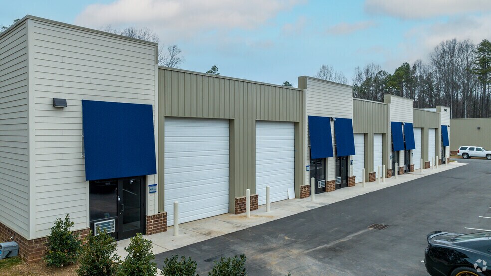 More Photos Of 10421 Bailey Rd, Cornelius Industrial For Lease