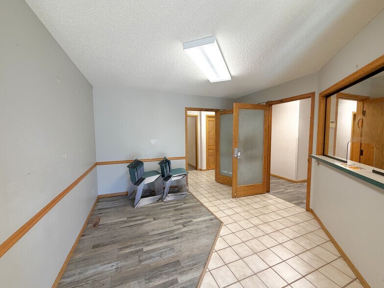 More Photos Of 14387 Edgewood Dr, Baxter Office For Lease