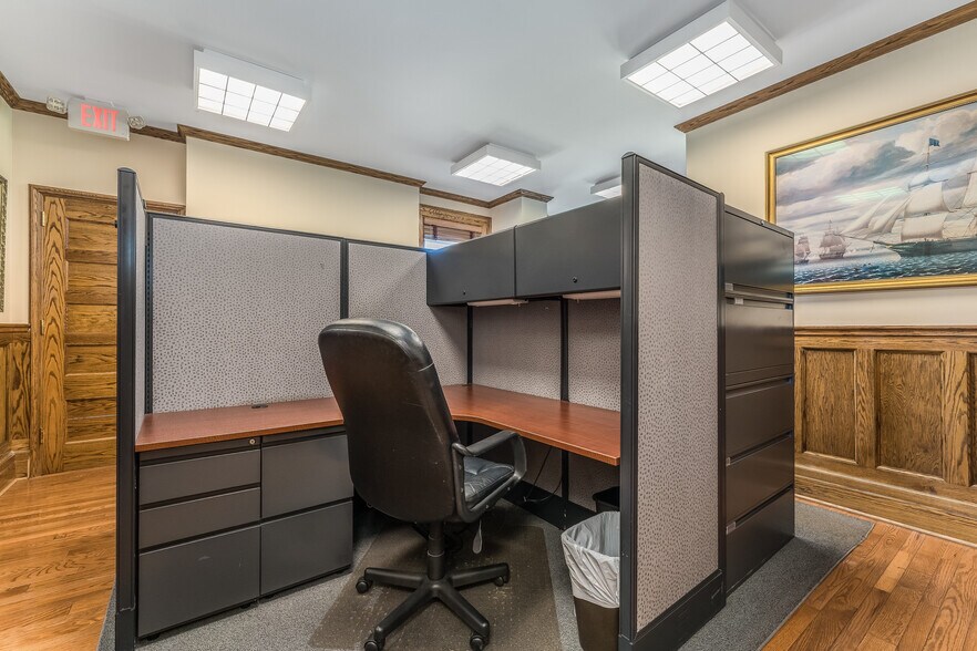 More Photos Of 1 Main St, Flemington Office For Sale