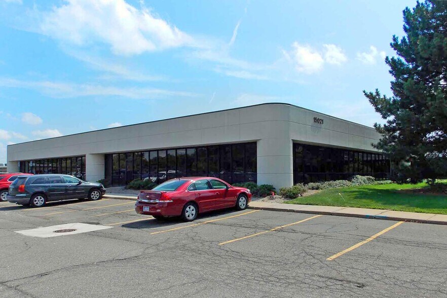 More Photos Of 15021 S Commerce Dr, Dearborn Research And Development For Sale