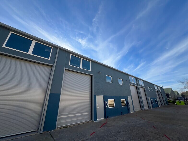 More Photos Of 121 Sykes Ave, Virginia Beach Warehouse For Lease