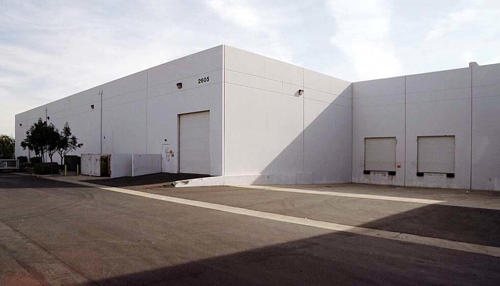 More Photos Of 2605 E Cedar St, Ontario Warehouse For Lease