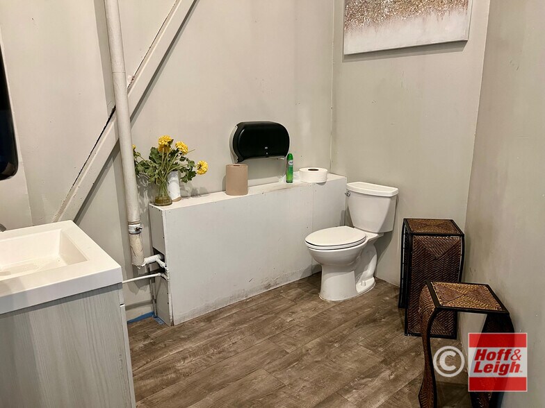 More Photos Of 10639 E Briarwood Ave, Centennial Storefront Retail Office For Lease