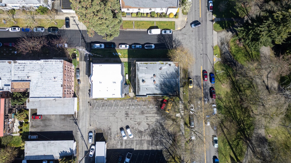 More Photos Of , Tacoma Multifamily For Sale