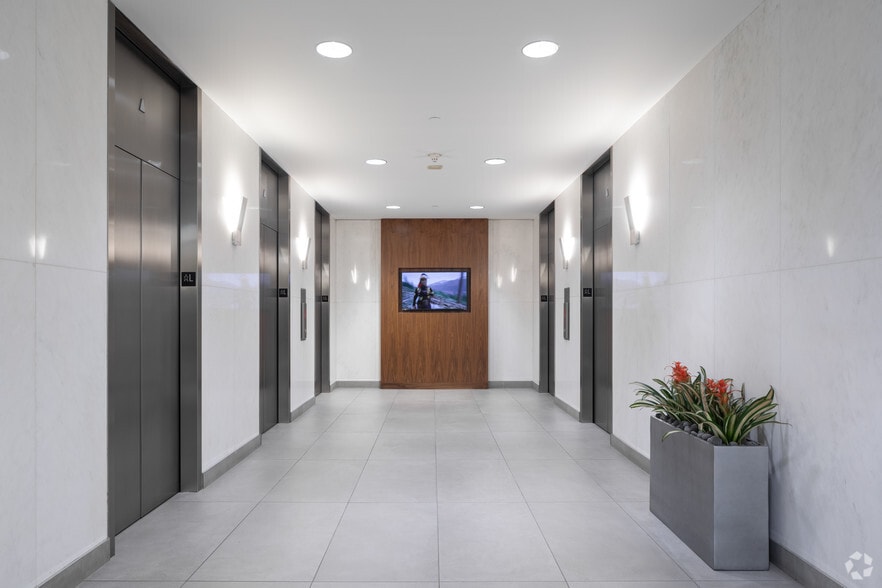 More Photos Of 950 17th St, Denver Office For Lease