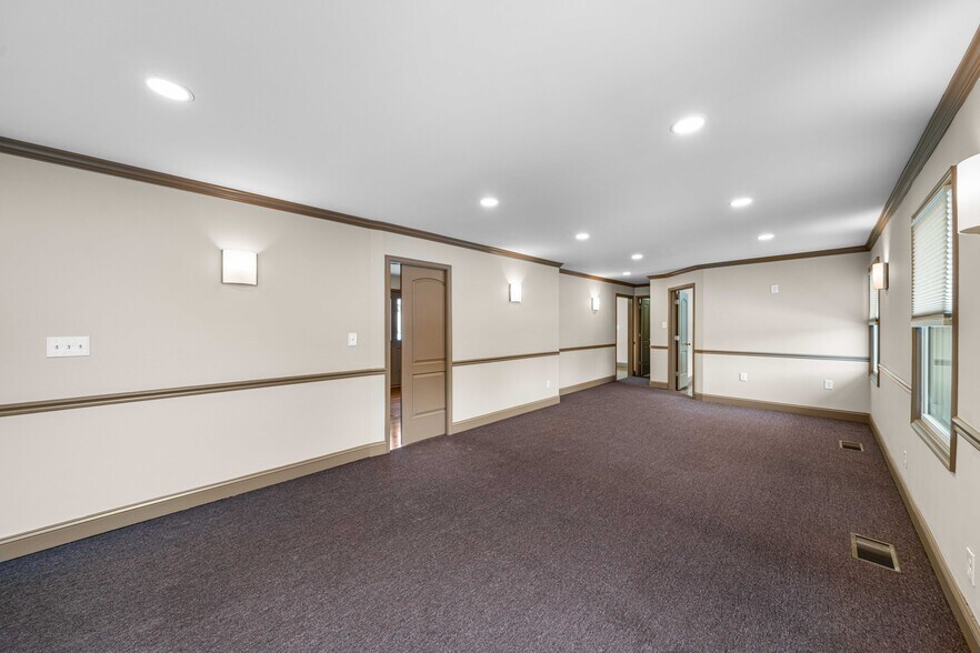 More Photos Of 2417 Silverside Rd, Wilmington Office For Lease