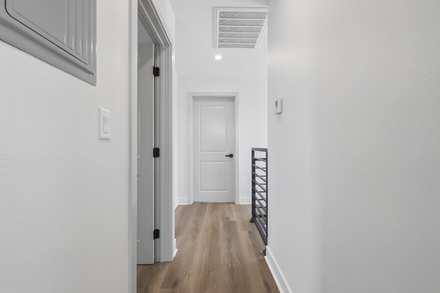 More Photos Of 1507 W 83rd St, Los Angeles Apartments For Sale