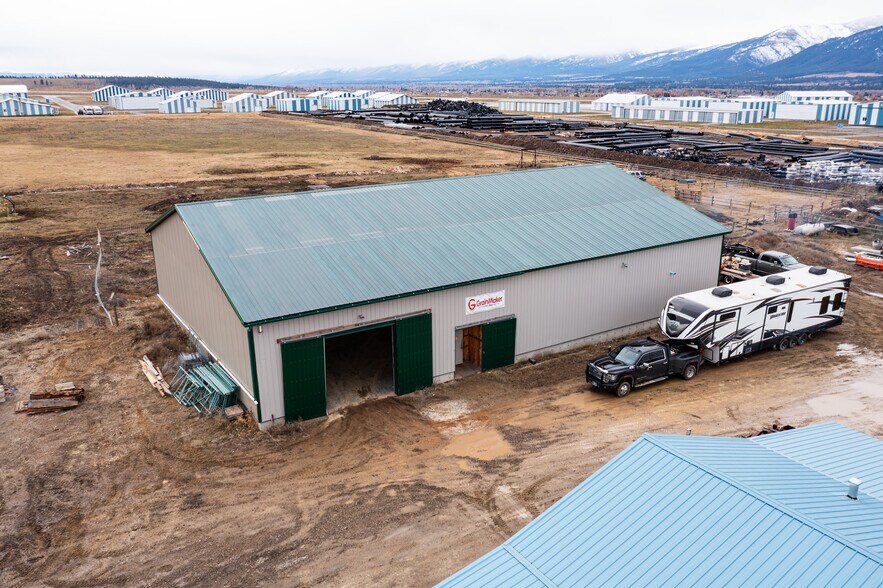 More Photos Of 497 Stevensville Airport Rd, Stevensville Warehouse For Sale