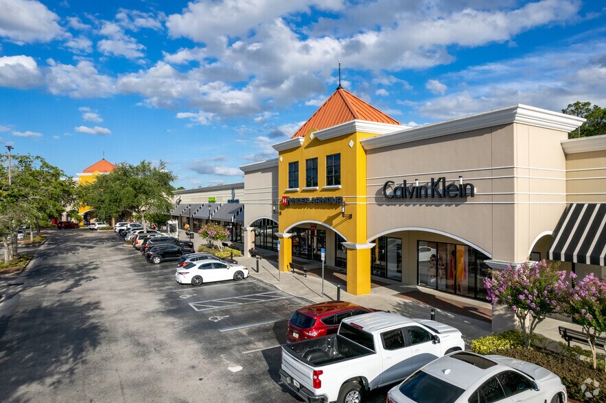 More Photos Of 15591 Vineland Rd, Orlando Unknown For Lease