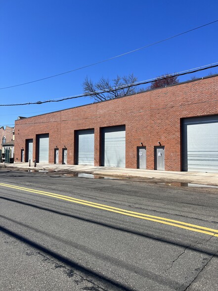 Primary Photo Of 394 South Ave, Staten Island Industrial For Lease