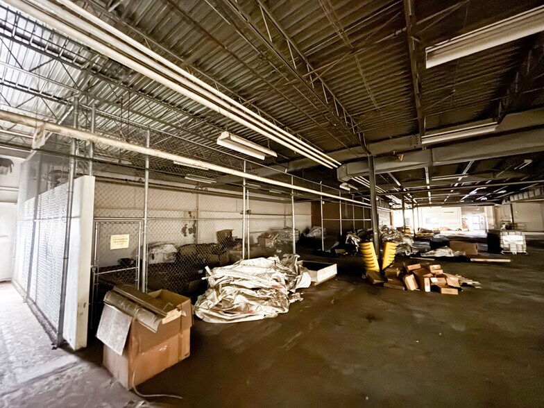 More Photos Of 1475 S Sam Houston Blvd, Houston Warehouse For Sale