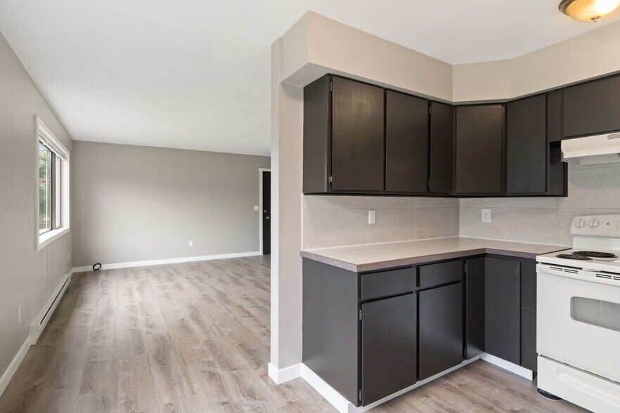 More Photos Of 2938 E Walnut St, Port Angeles Apartments For Sale