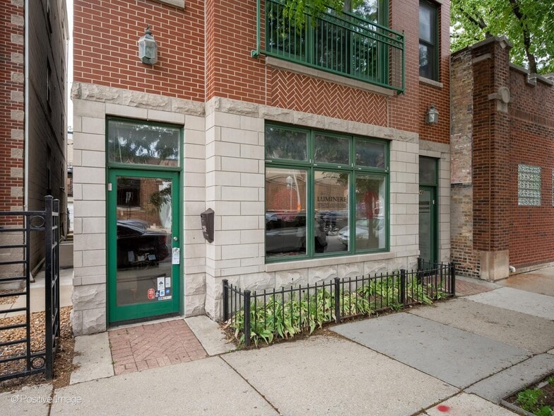 More Photos Of 3248 N Sheffield Ave, Chicago Storefront Retail Residential For Sale