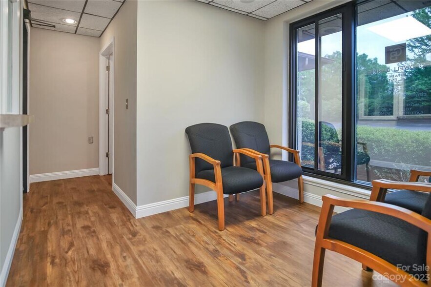 More Photos Of 510 W King St, Kings Mountain Medical For Lease