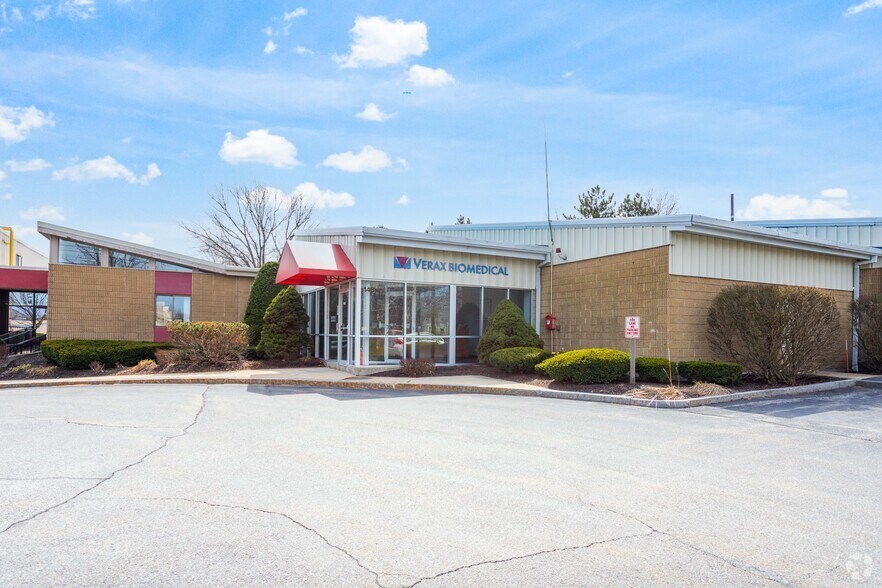 More Photos Of 128-148 Bartlett St, Marlborough Warehouse For Lease