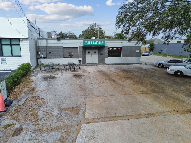 More Photos Of 1212 Rogers St, Clearwater Bar For Sale