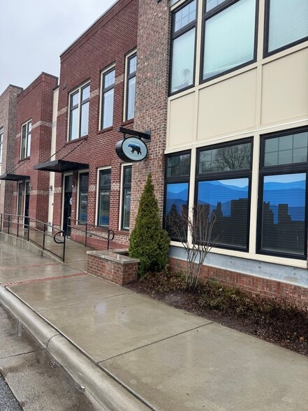 Primary Photo Of 257 Broadway St, Asheville Apartments For Lease