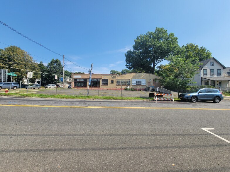 More Photos Of 73 N Highland Ave, Nyack Auto Repair For Sale