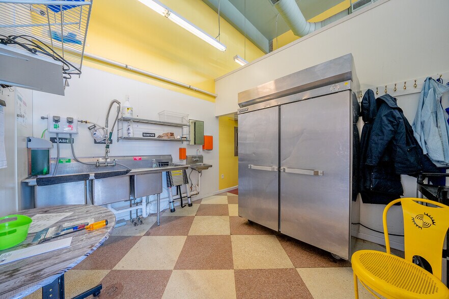 More Photos Of 3101-3111 S Grand Ave, Saint Louis Office For Lease