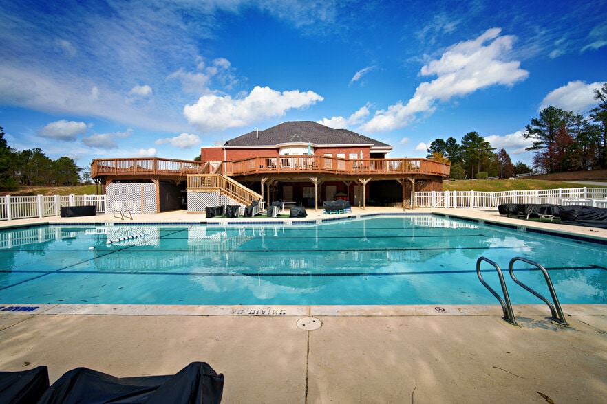 More Photos Of 128 Oakview Club Dr, Macon-Bibb Golf Course Driving Range For Sale