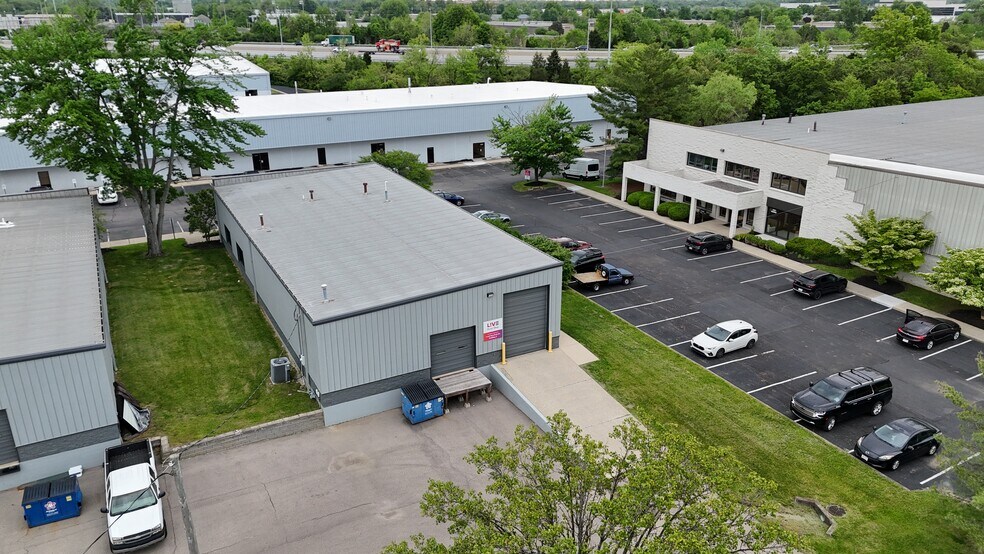 More Photos Of 11420 Deerfield Rd, Blue Ash Warehouse For Lease