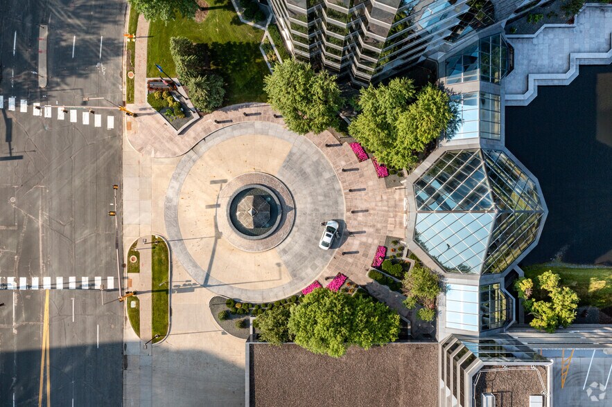 More Photos Of 8500 Normandale Lake Blvd, Bloomington Coworking Space