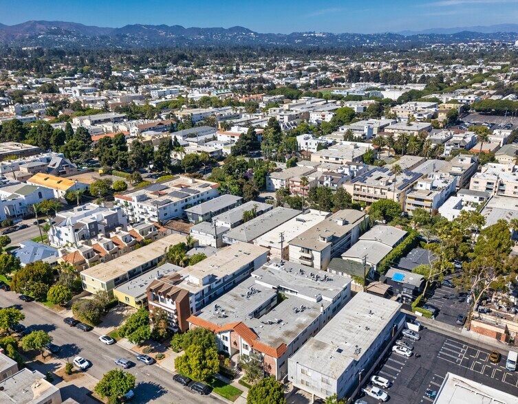 More Photos Of 1015 3rd St, Santa Monica Apartments For Sale