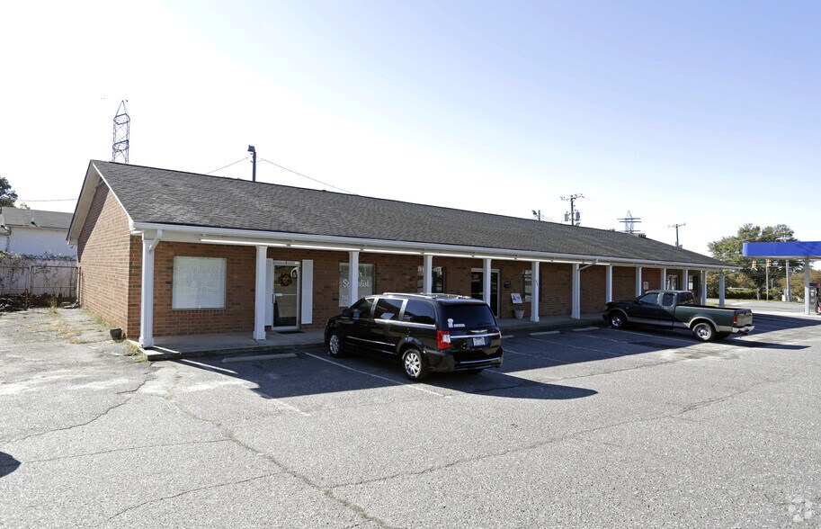 More Photos Of 904 Union Rd, Gastonia Freestanding For Sale
