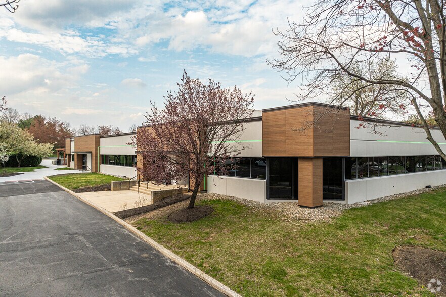 Primary Photo Of 300 Lindenwood Dr, Malvern Office For Lease