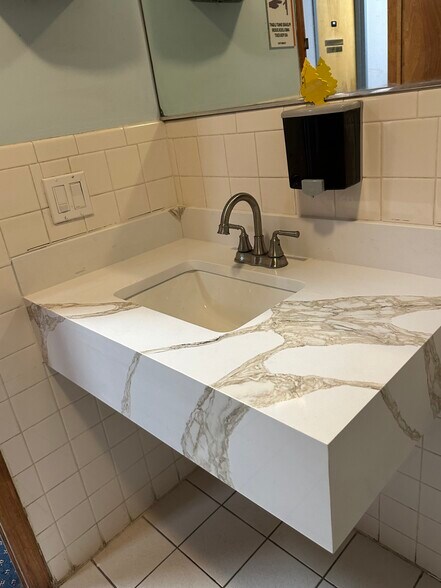 More Photos Of 31 Merrick Ave, Merrick Medical For Lease