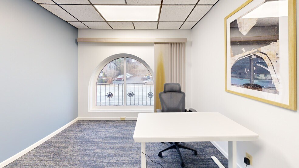 Primary Photo Of 1620 Asheville Hwy, Hendersonville Coworking Space