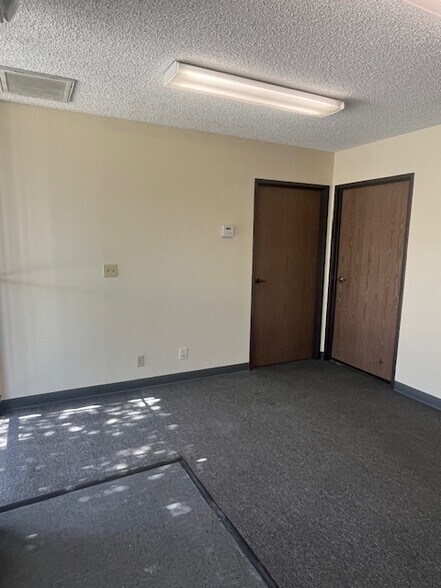 More Photos Of 4700 E Miller Dr, Temple City Warehouse For Lease