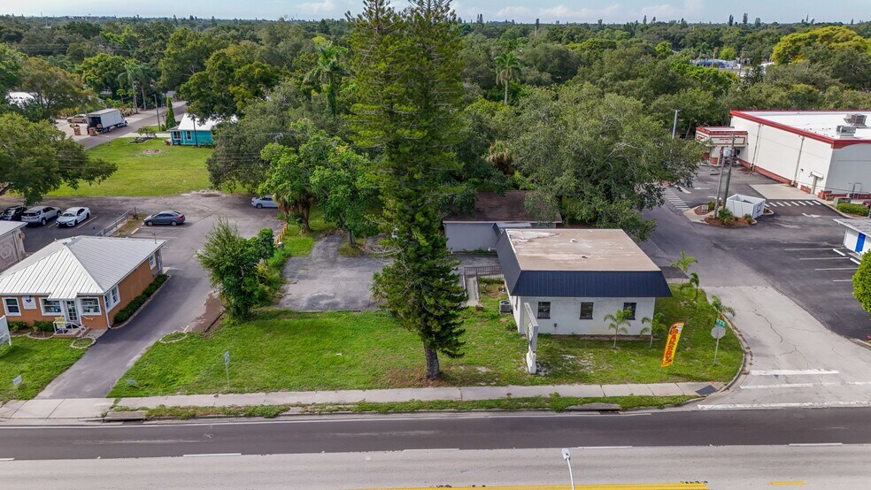 More Photos Of 3737 Manatee Ave, Bradenton Freestanding For Sale
