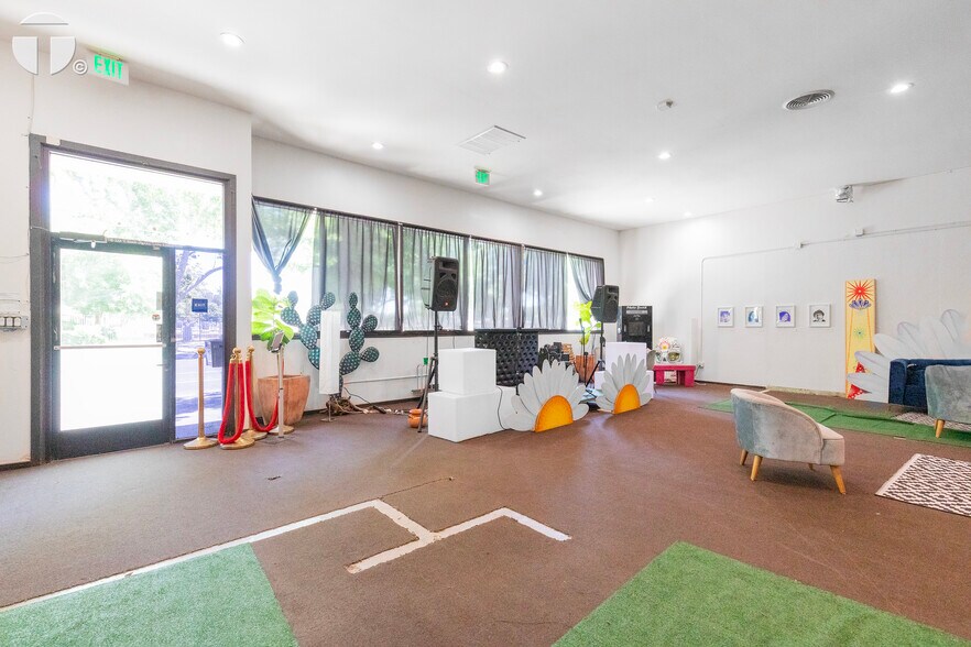 More Photos Of 2572 21st St, Sacramento Freestanding For Lease