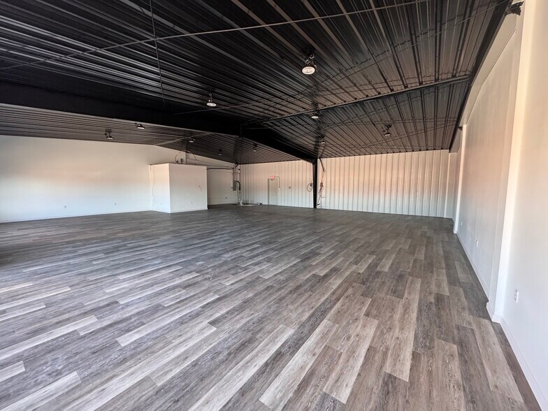 More Photos Of 27839 U.S. Highway 19 N, Clearwater Unknown For Lease