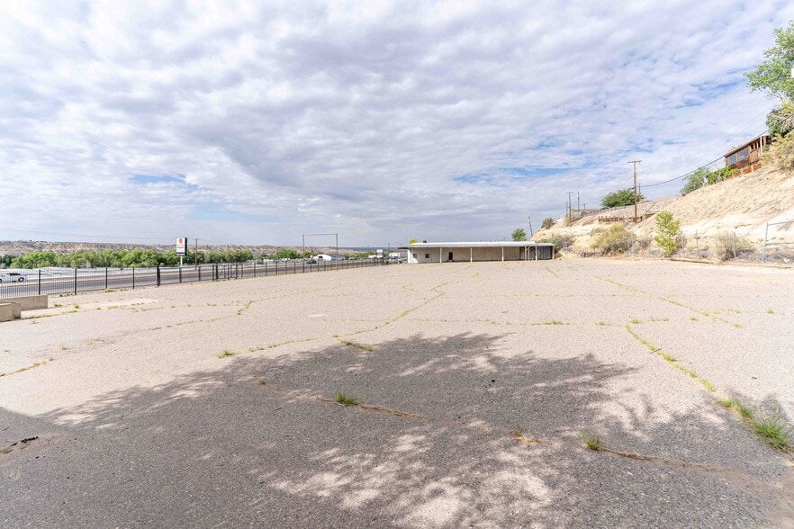 More Photos Of 7212 E Main St, Farmington Warehouse For Sale