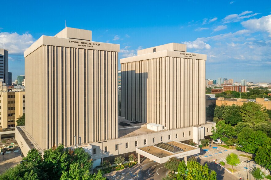 More Photos Of 3600 Gaston Ave, Dallas Office For Sale