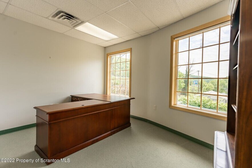More Photos Of 105 Layton Rd, Clarks Summit Medical For Lease
